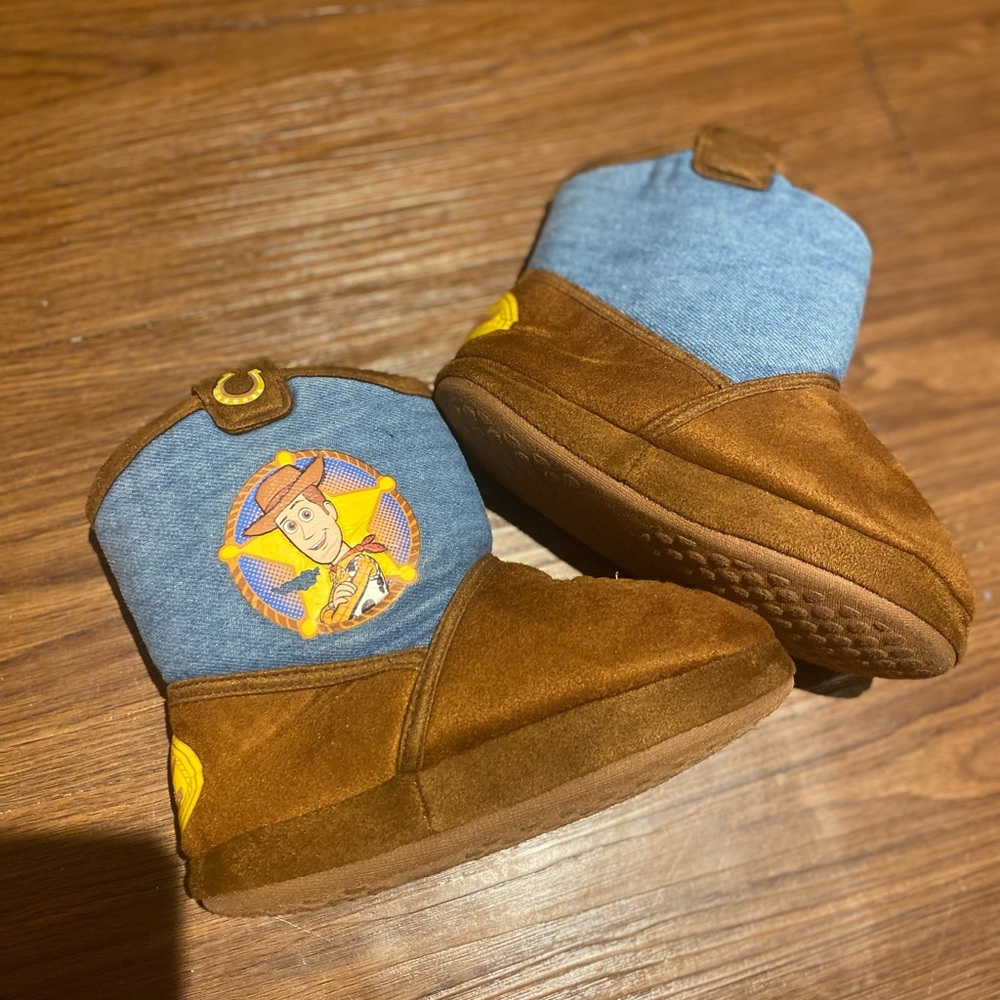 Toy Story slippers. Toddler size 9/10c. - Picture 2 of 7